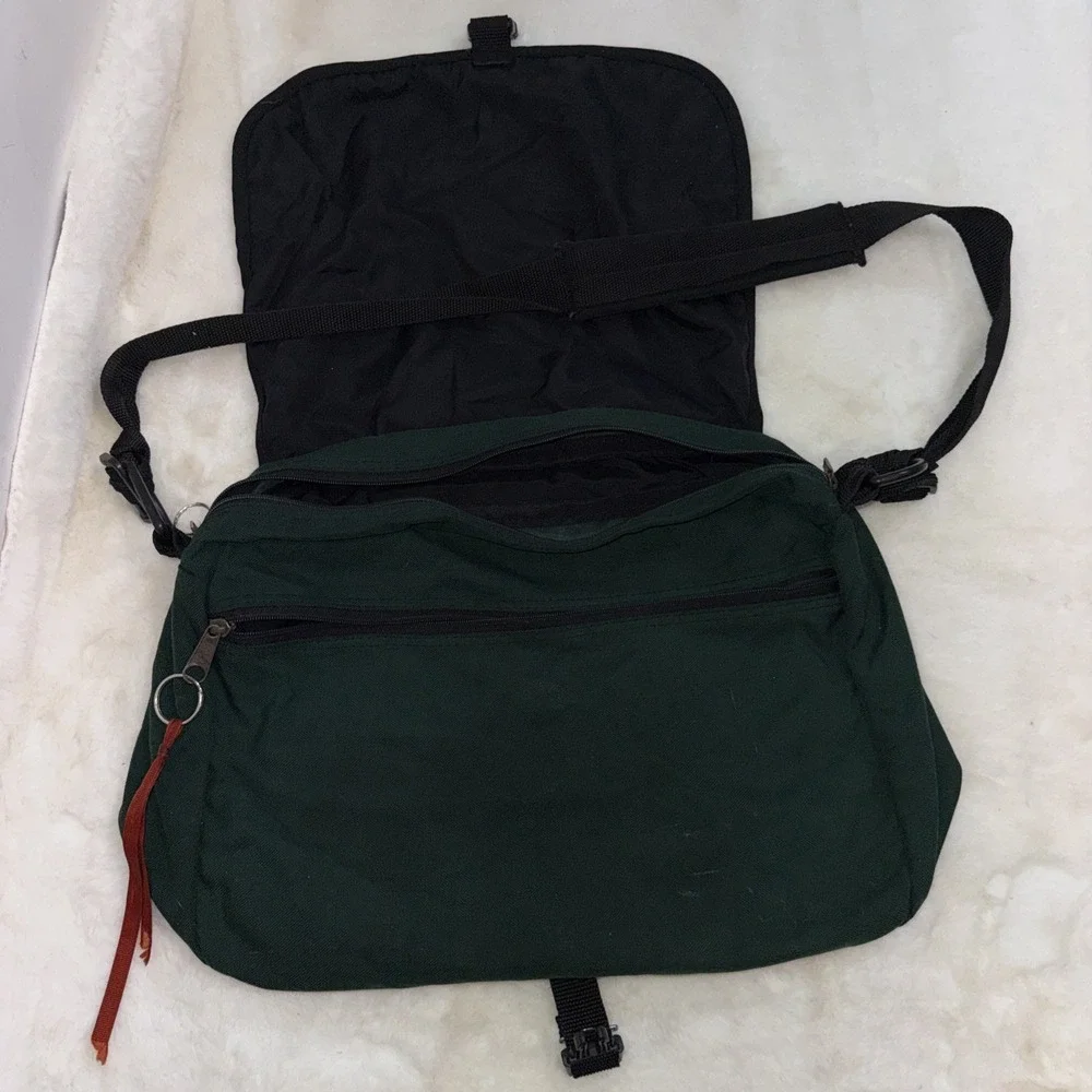 Vintage Jansport USA Green Floral Tapestry Suede Leather Book Messenger Bag